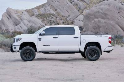 Fabtech - Fabtech K7077DL Performance Lift System w/Shocks - 2016-19 TOYOTA TUNDRA 4WD TRD PRO - Image 3