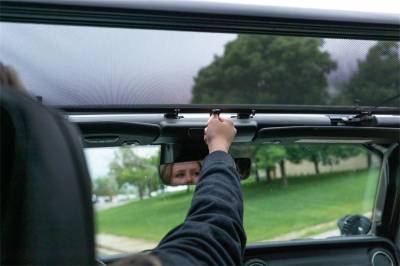 Bestop - Bestop 52407-11 Retractable Sunshade - Image 9